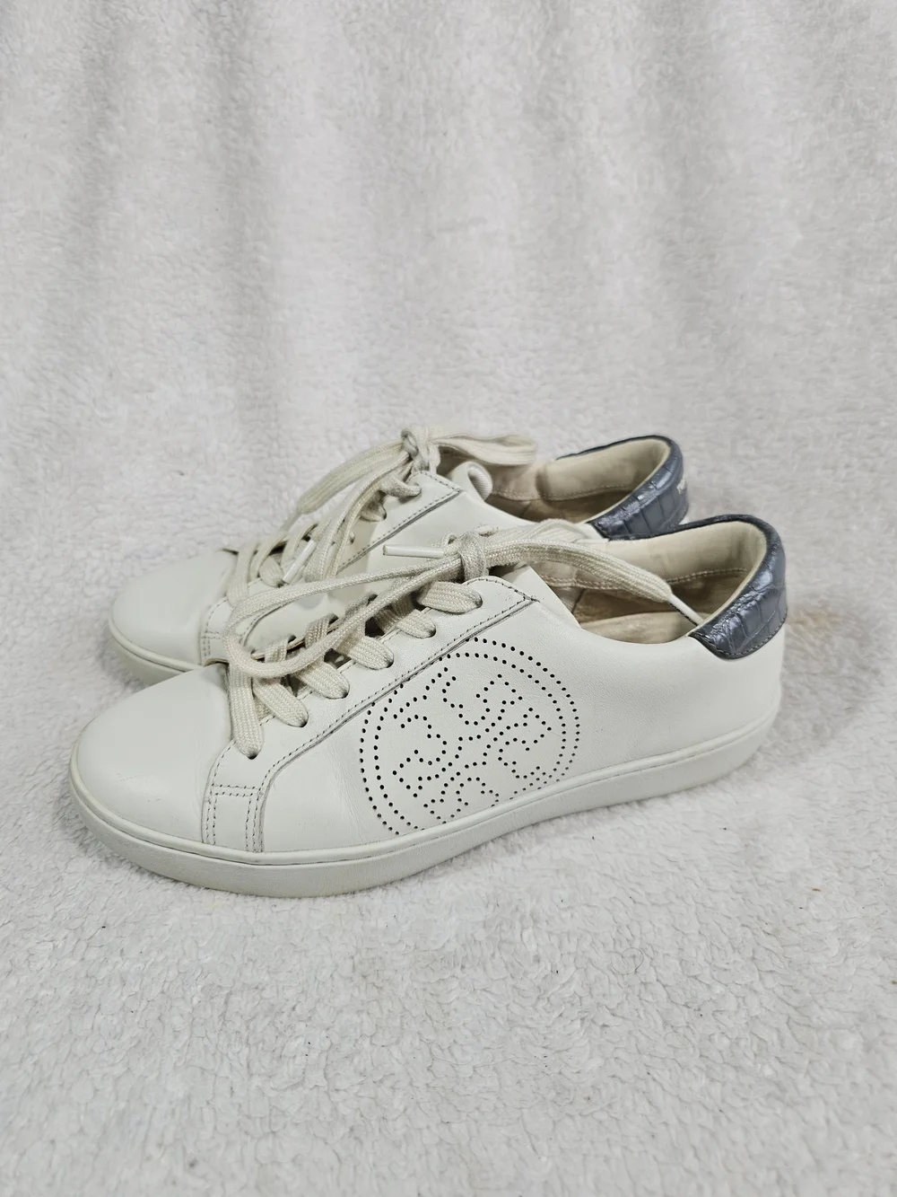 Tory Burch White Logo Sneakers Shoes size 7.5